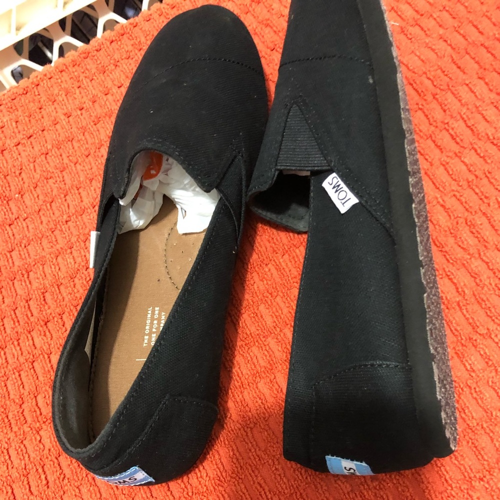 Toms